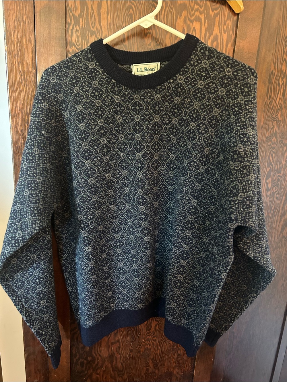 Vintage Wool L.L. Bean Men's Navy Patterned Crewneck Sweater